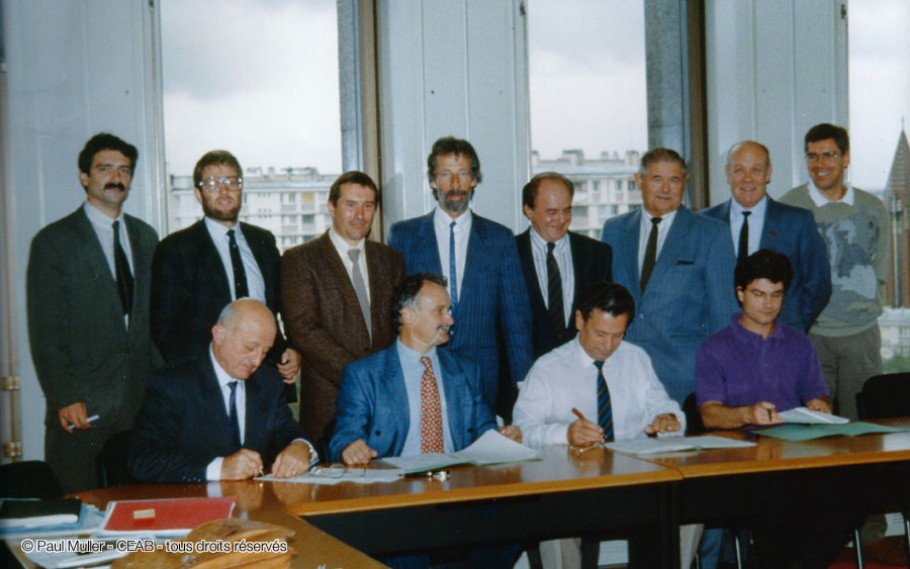 Siganture accord UFA entre FFAB et FFAAA 1990